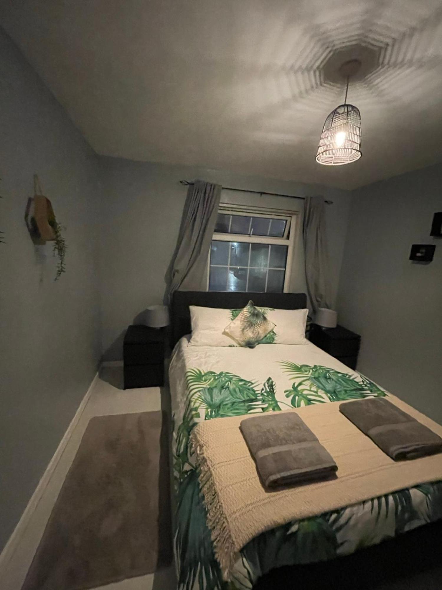 Apartamento House Near To Castlecourt Shopping Belfast Exterior foto